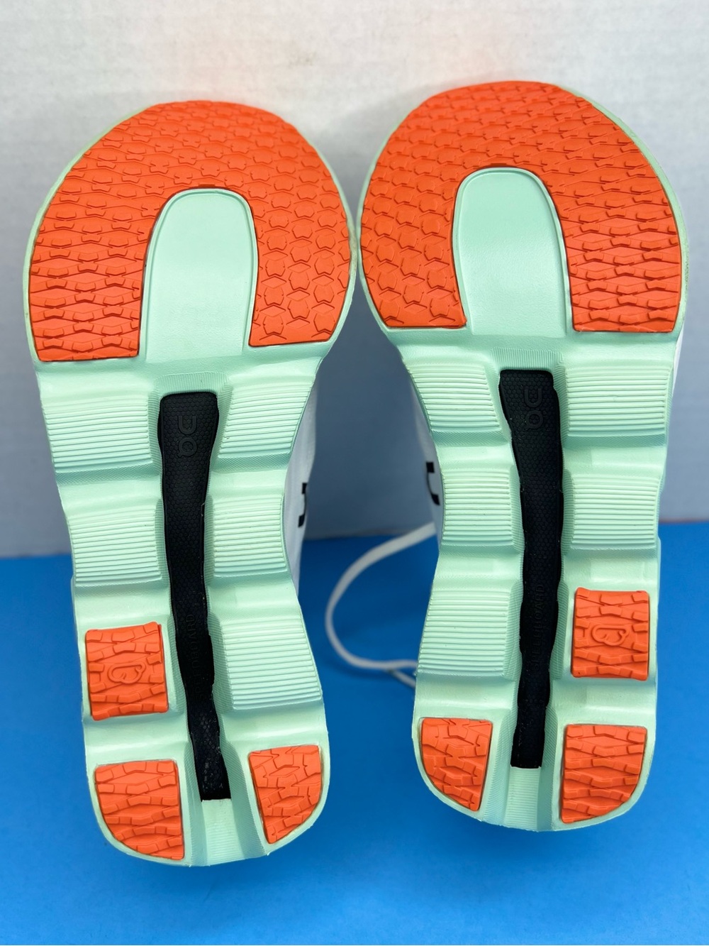 ON Cloudboom Echo Women's Undyed White/Mint 57.98255 Sz 7.5 New W/Defect No Box - Picture 14 of 16